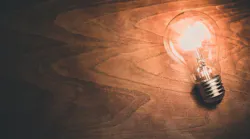 light-bulb-1246043_777