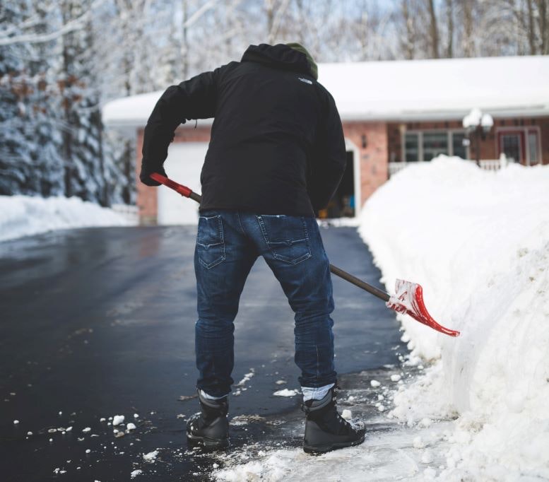 1671740080428 Shoveling777