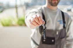 1671749541109 Cardrivingkeysrepair970751 1671749541109 Cardrivingkeysrepair970751