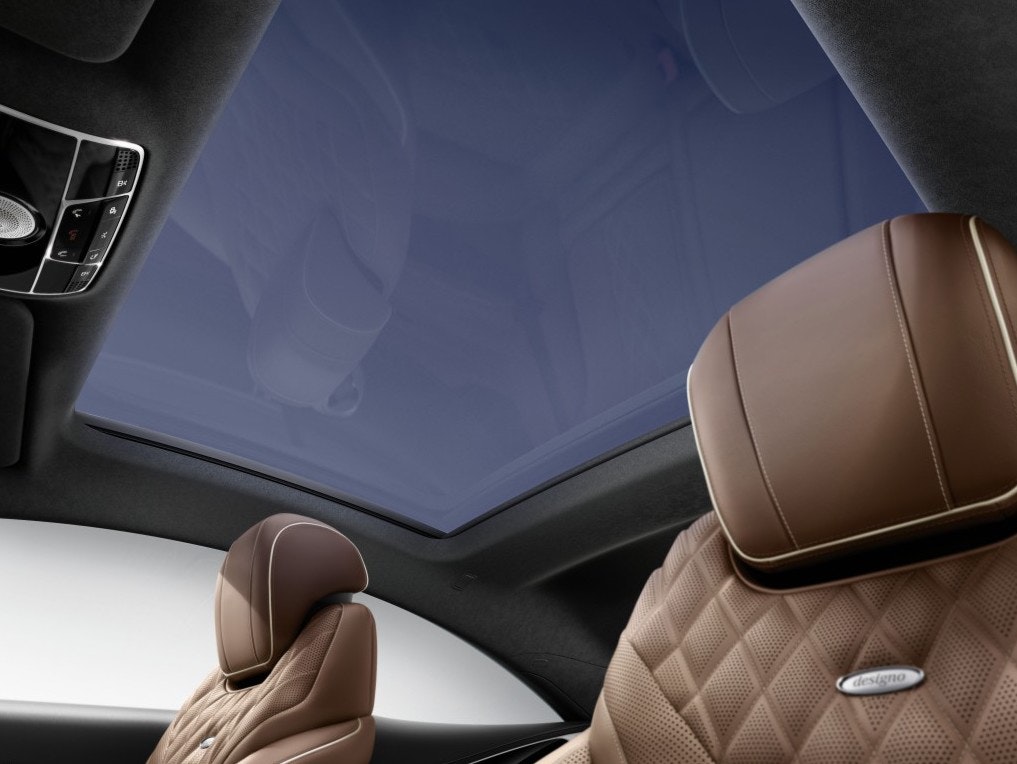 1671751582607 Mercedesbenzsclassdark