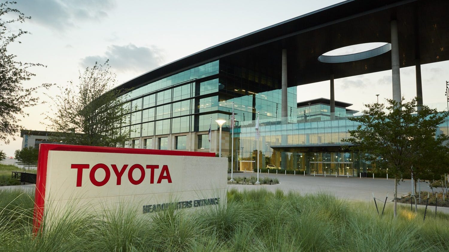 6656391cc8417c2b4dbea09d Toyota Headquarters