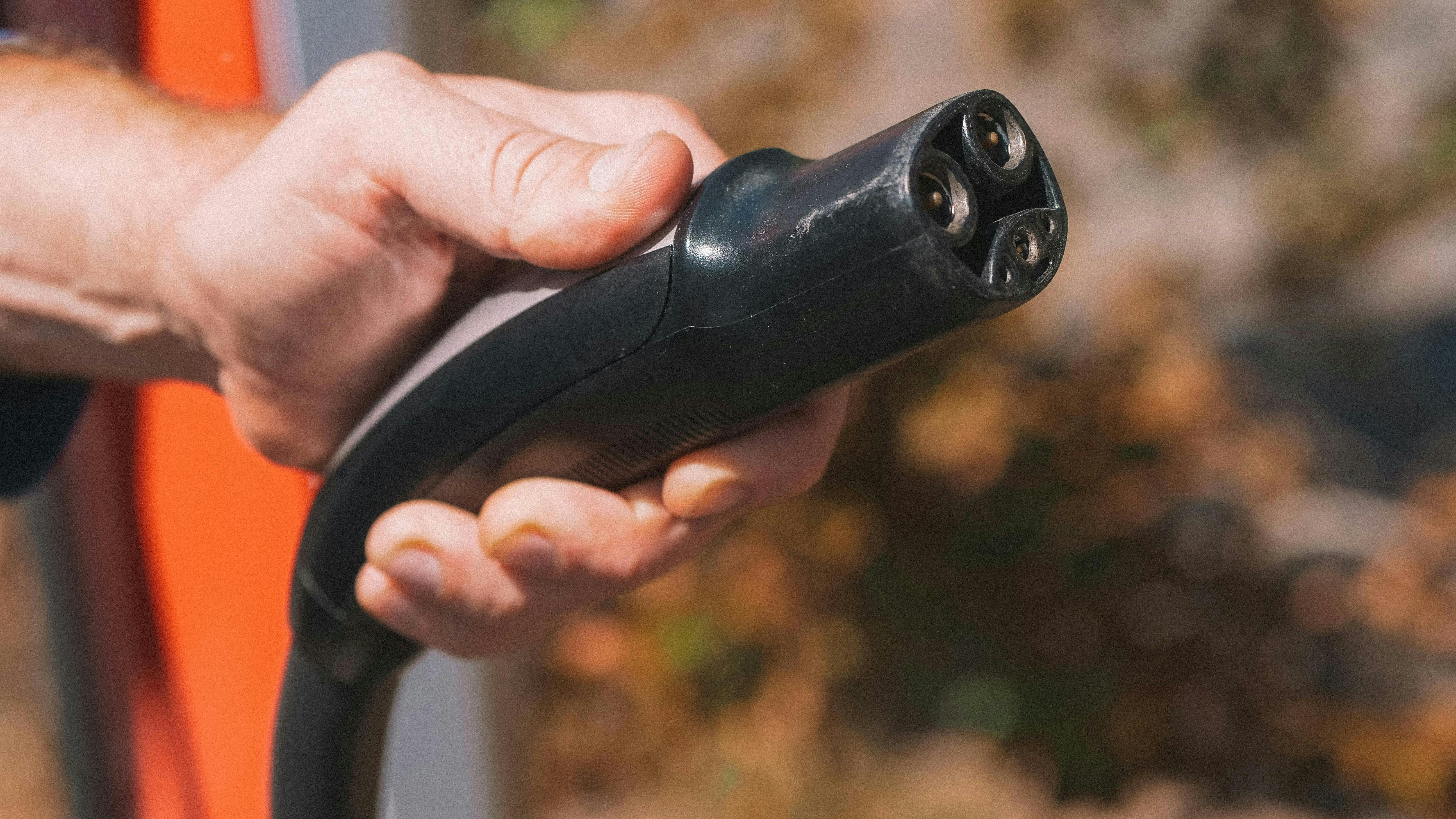 666b526973b9c647fc448278 Charging Plug