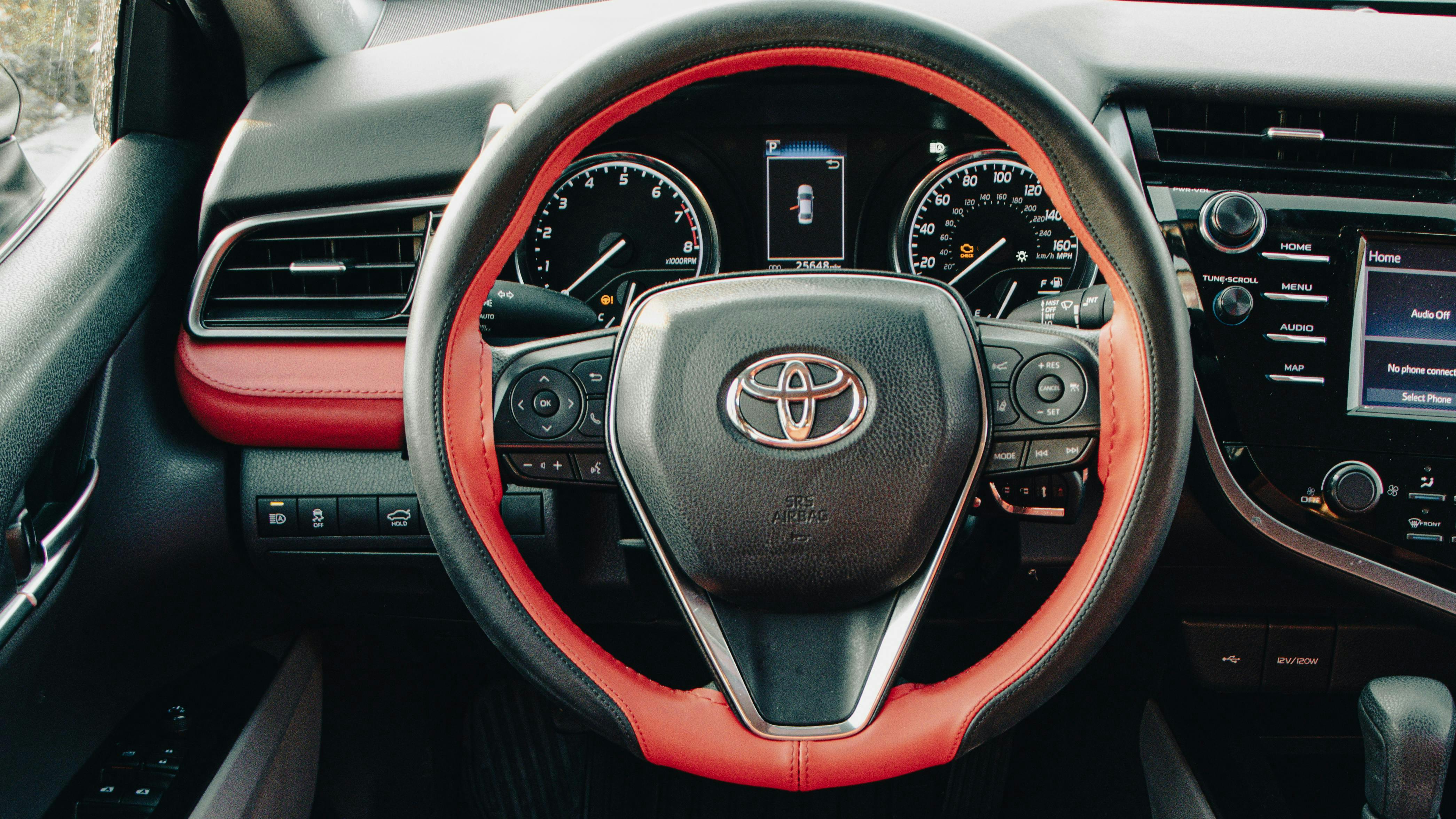 66c3aa3807afd77b8de8025b Toyota Camry Inside