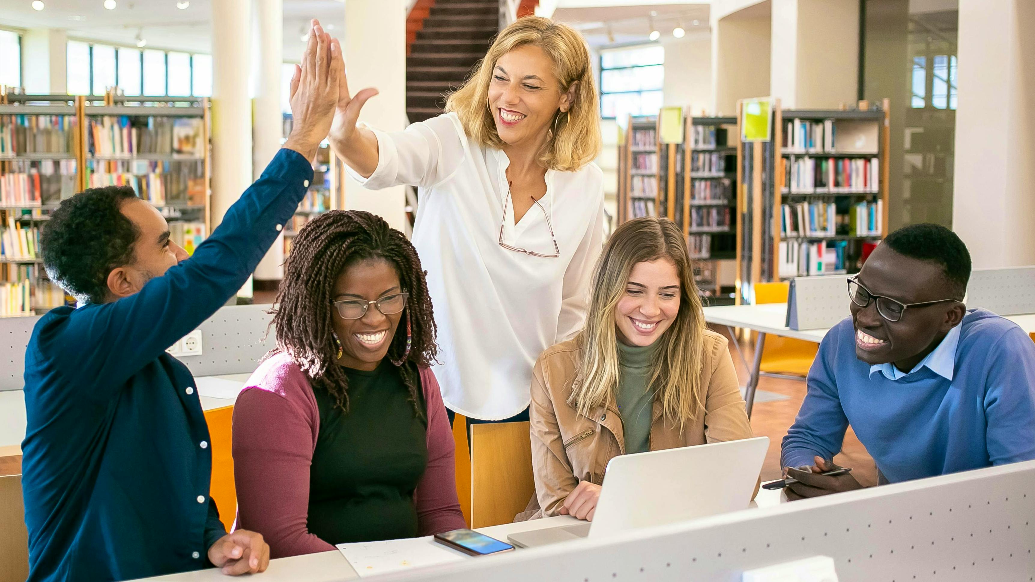 670d75c37ba8c103c4650d89 Pexelskampus5940841