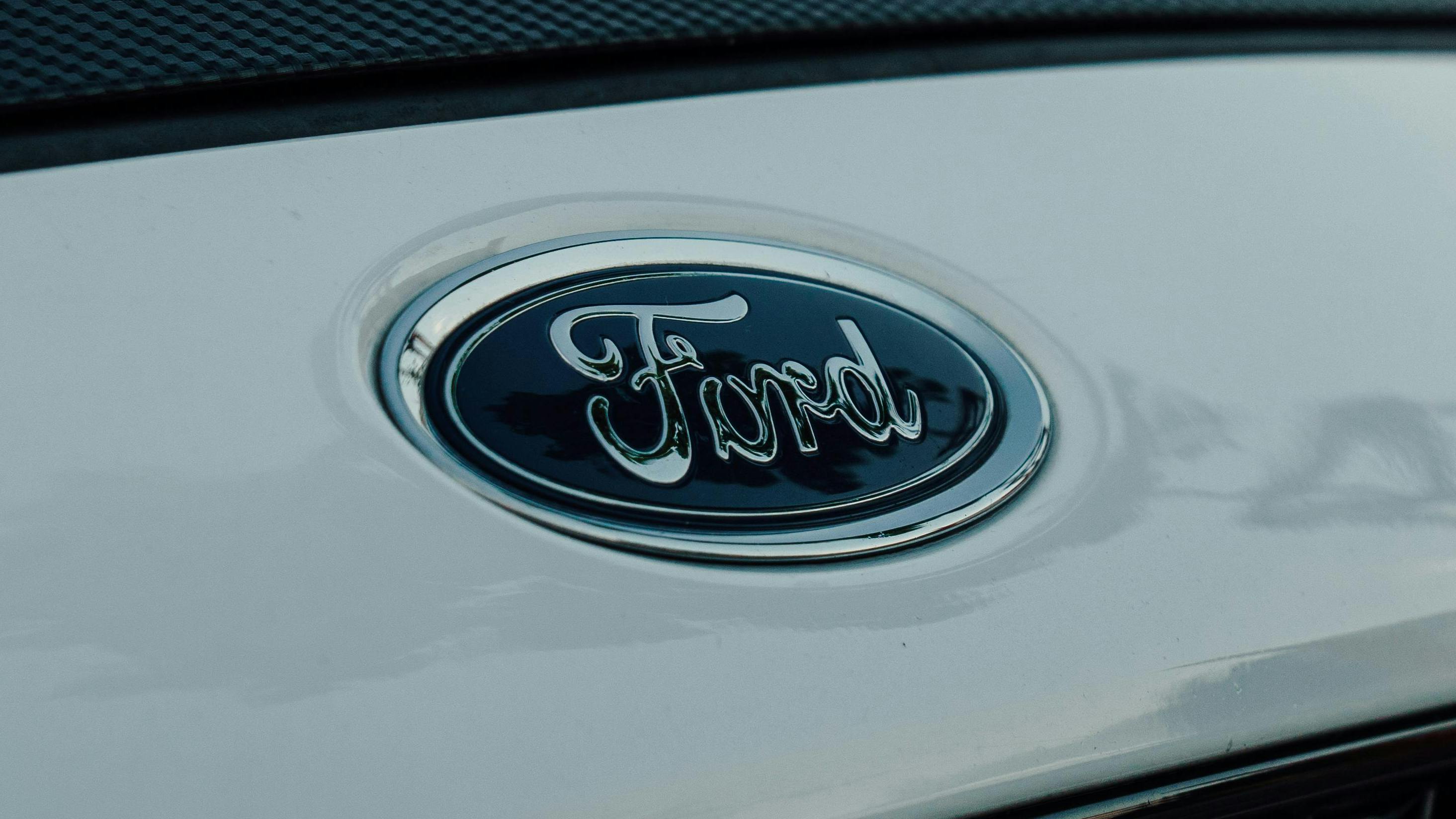 67759d443ded4ea896ceb178 Ford 1