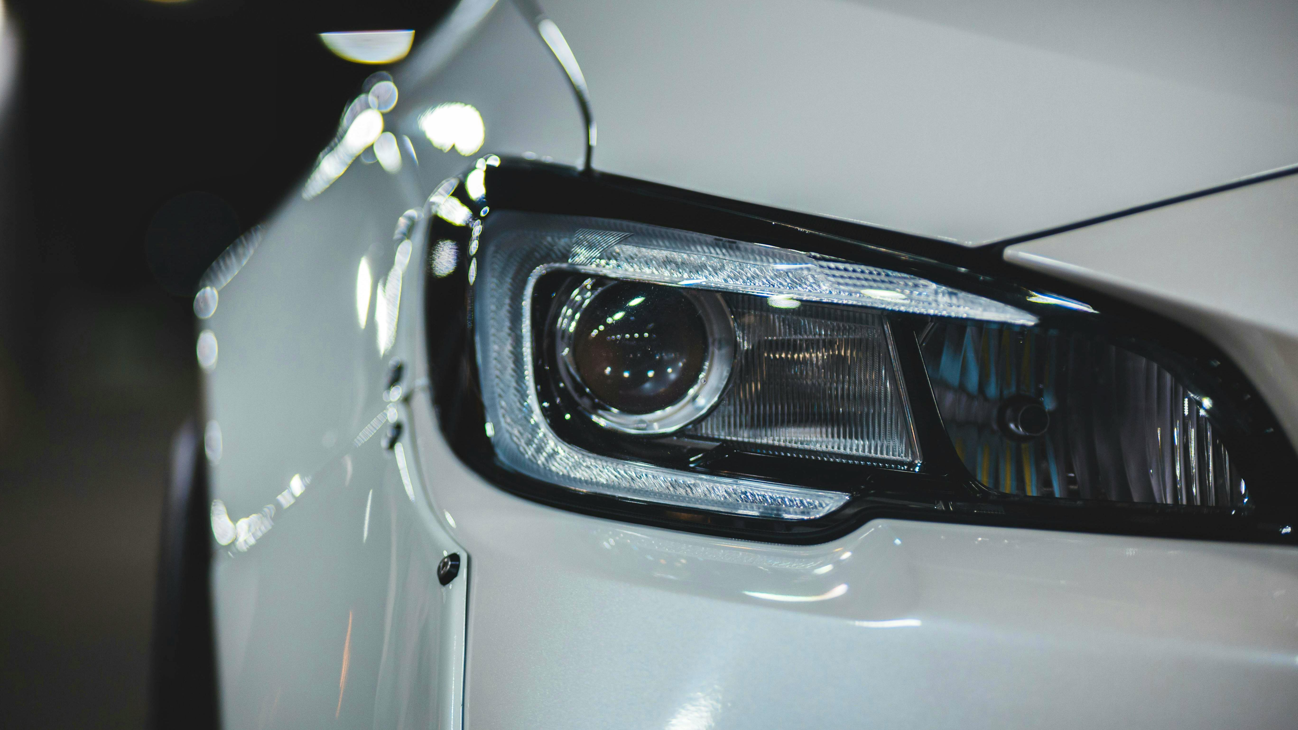 677c88c4771cc124810cef33 Headlight