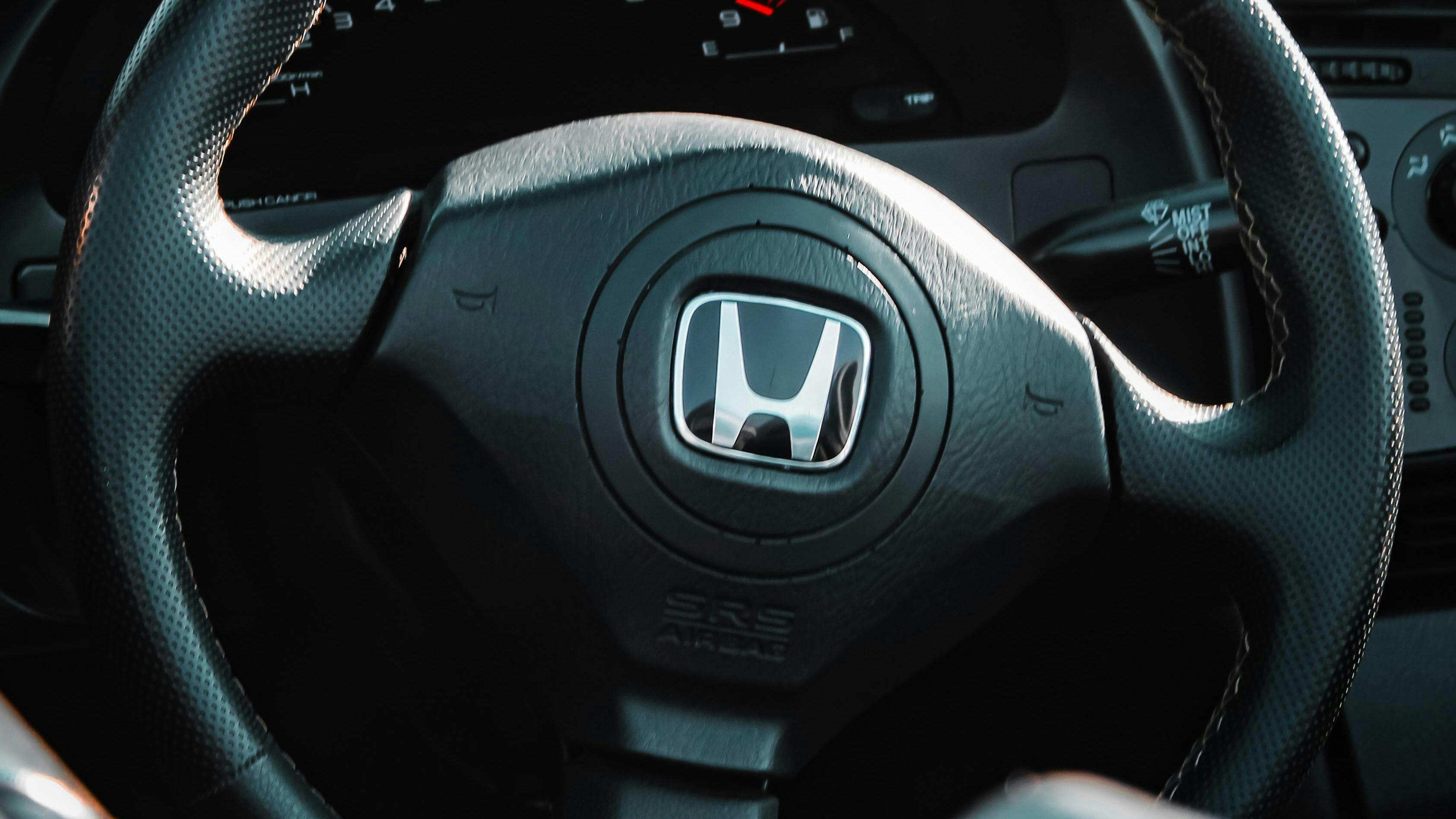 67e0e7f5b36d626e461ba8bb Honda1