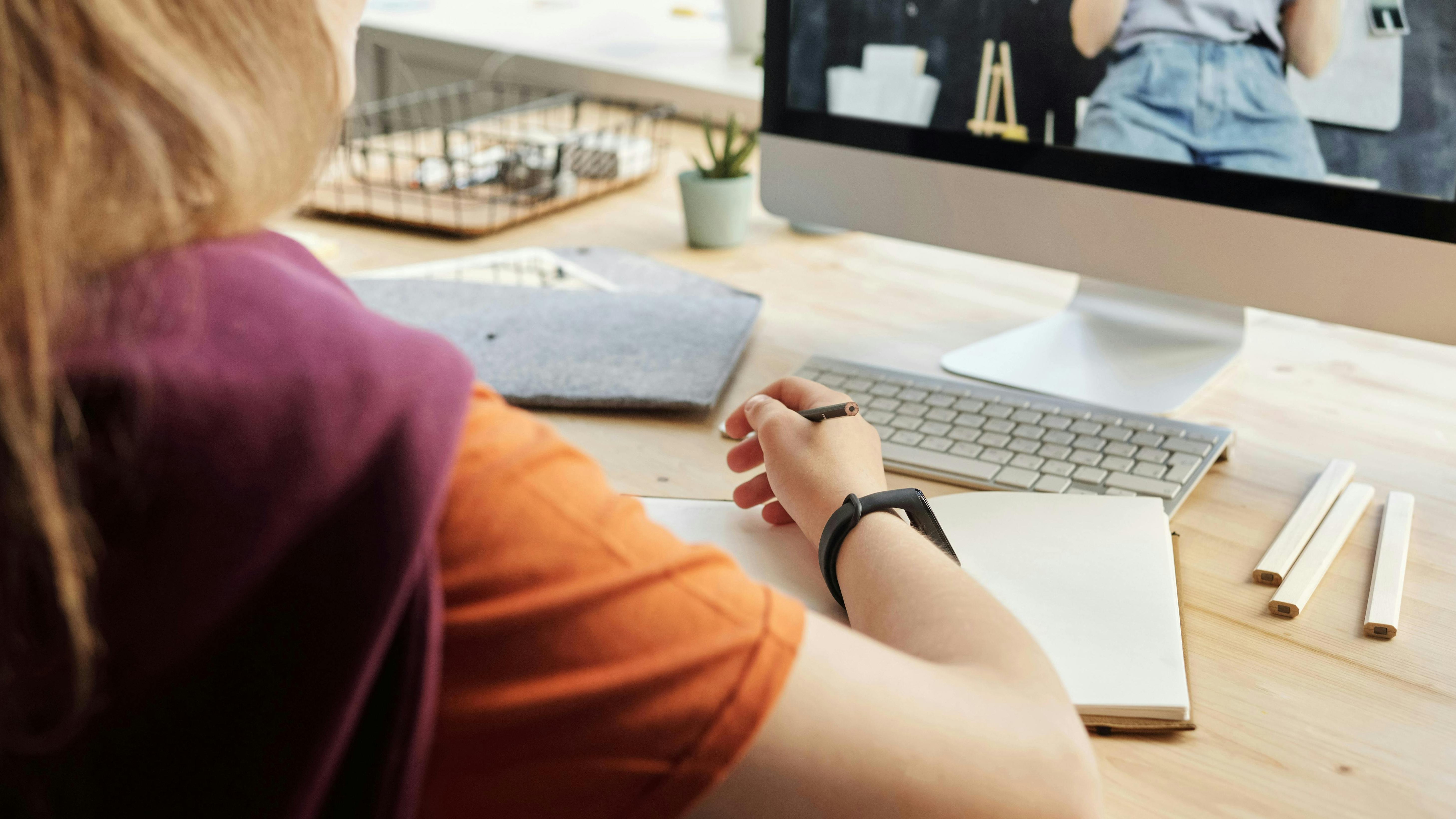 67f358add84ef5417382a8d0 Pexelsjuliamcameron4144222