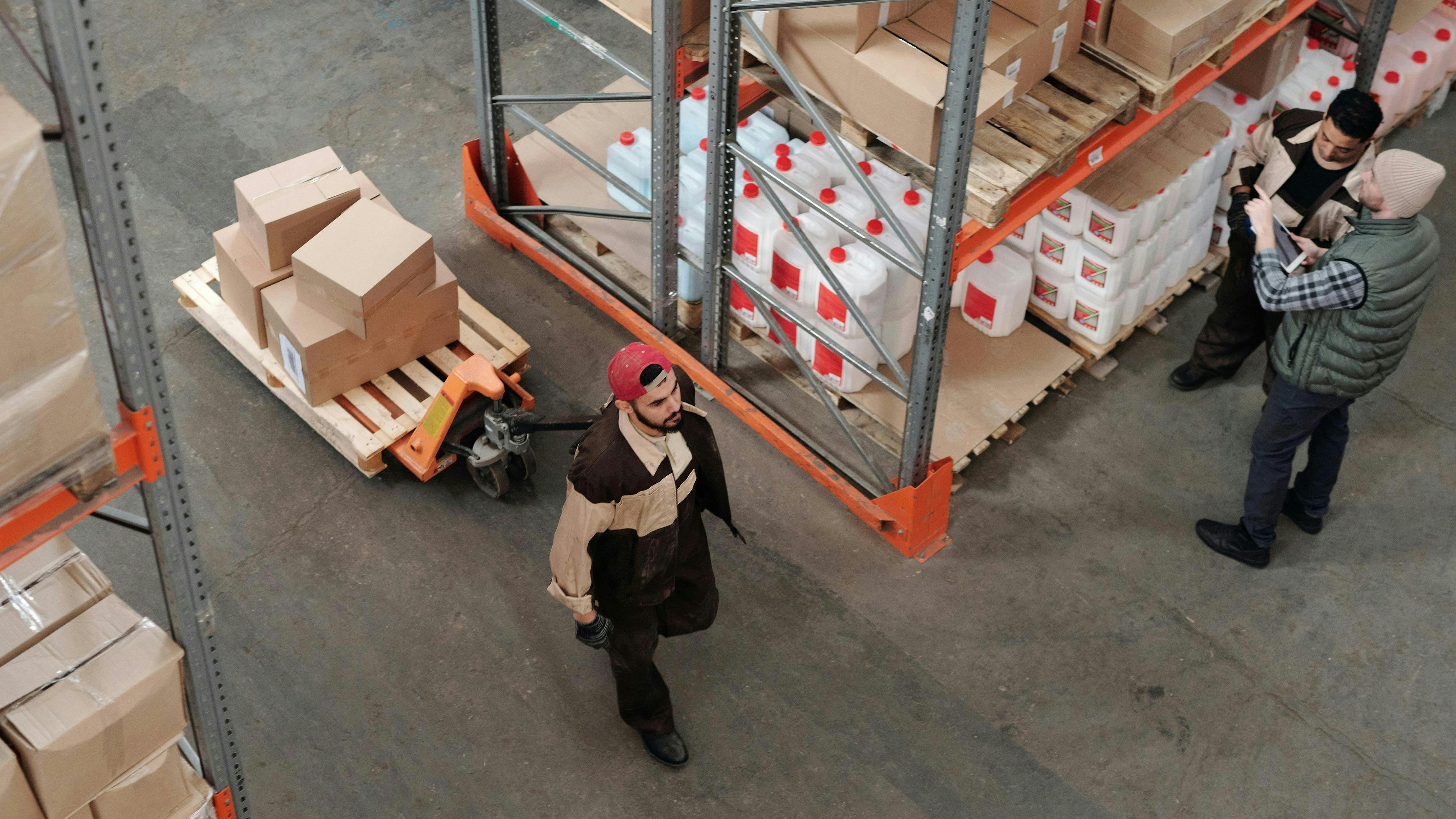 67f72b018a6e61aee47d60bd Warehouse