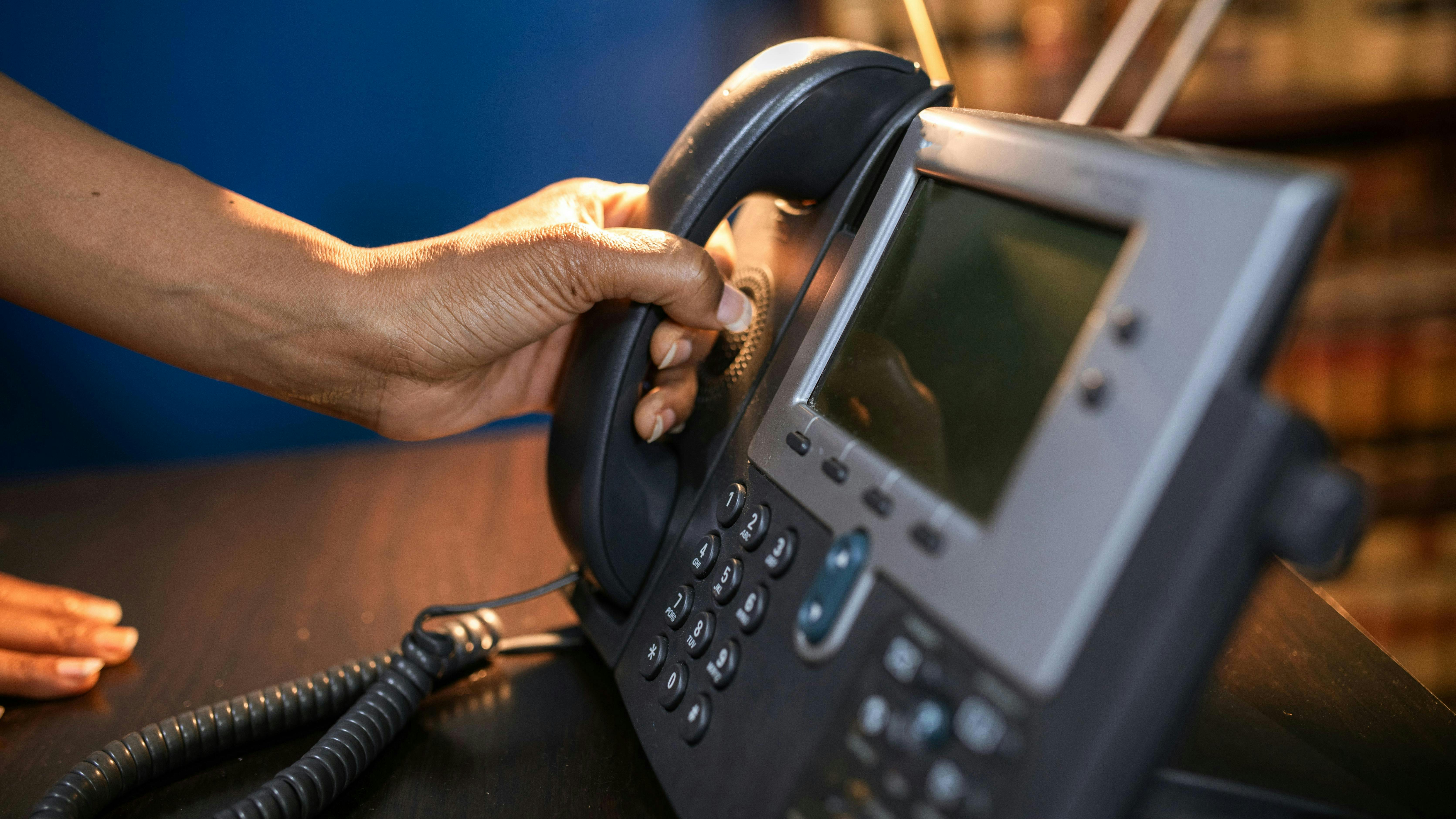 682be188c111b14ff40f7a47 Telephone