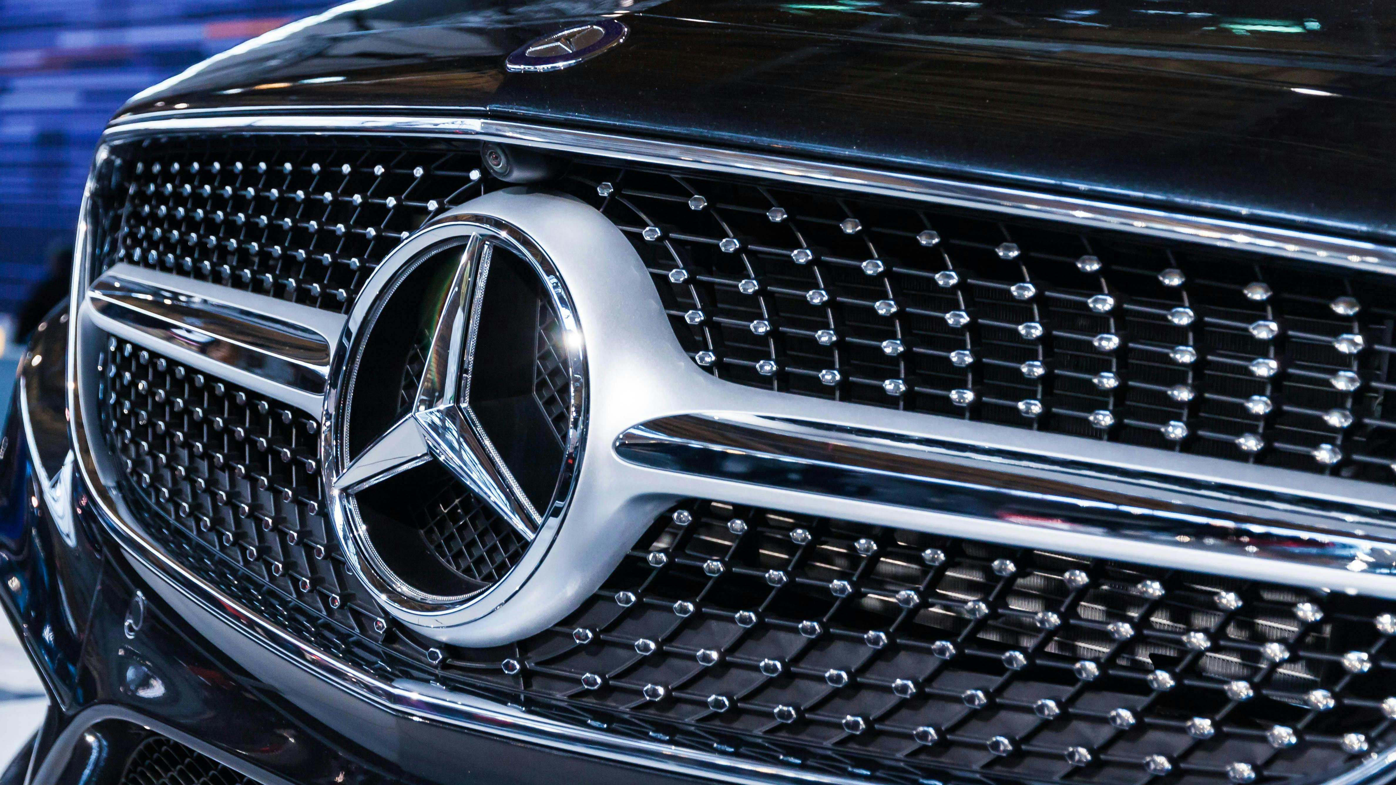 68db3970efde623213c39d1c Mercedes