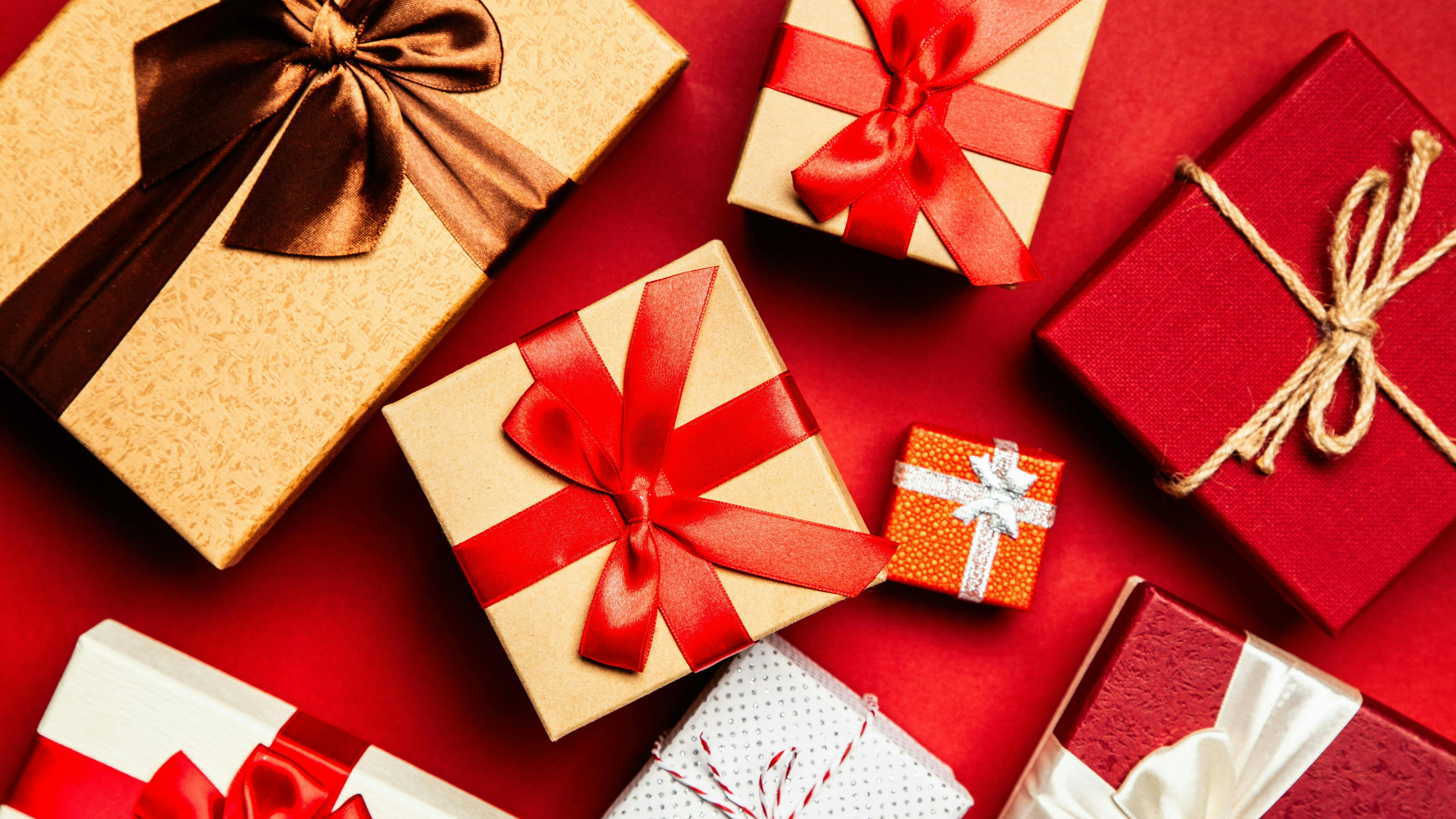 6937b1f93ee68860dd4ce9d8 Gifts