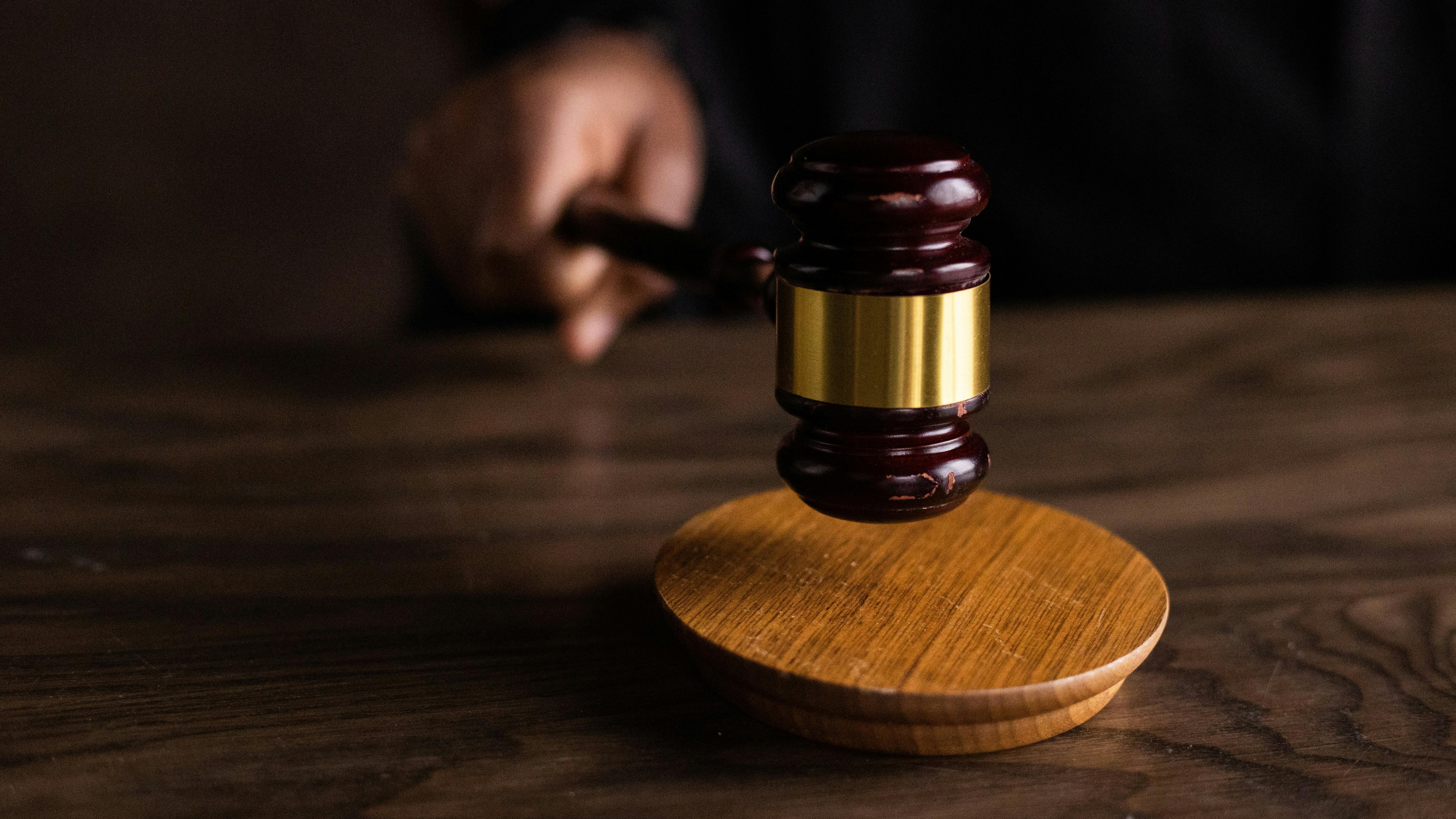 695c8c0c717c963b1843541f Gavel