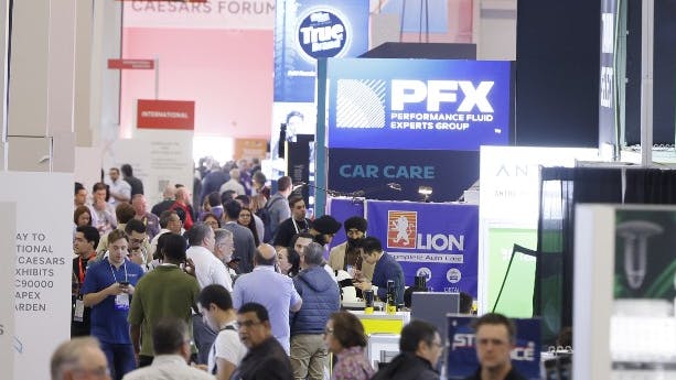 69fc8bc17c03e8c80140fd3c S Busyshowfloorwithsignage