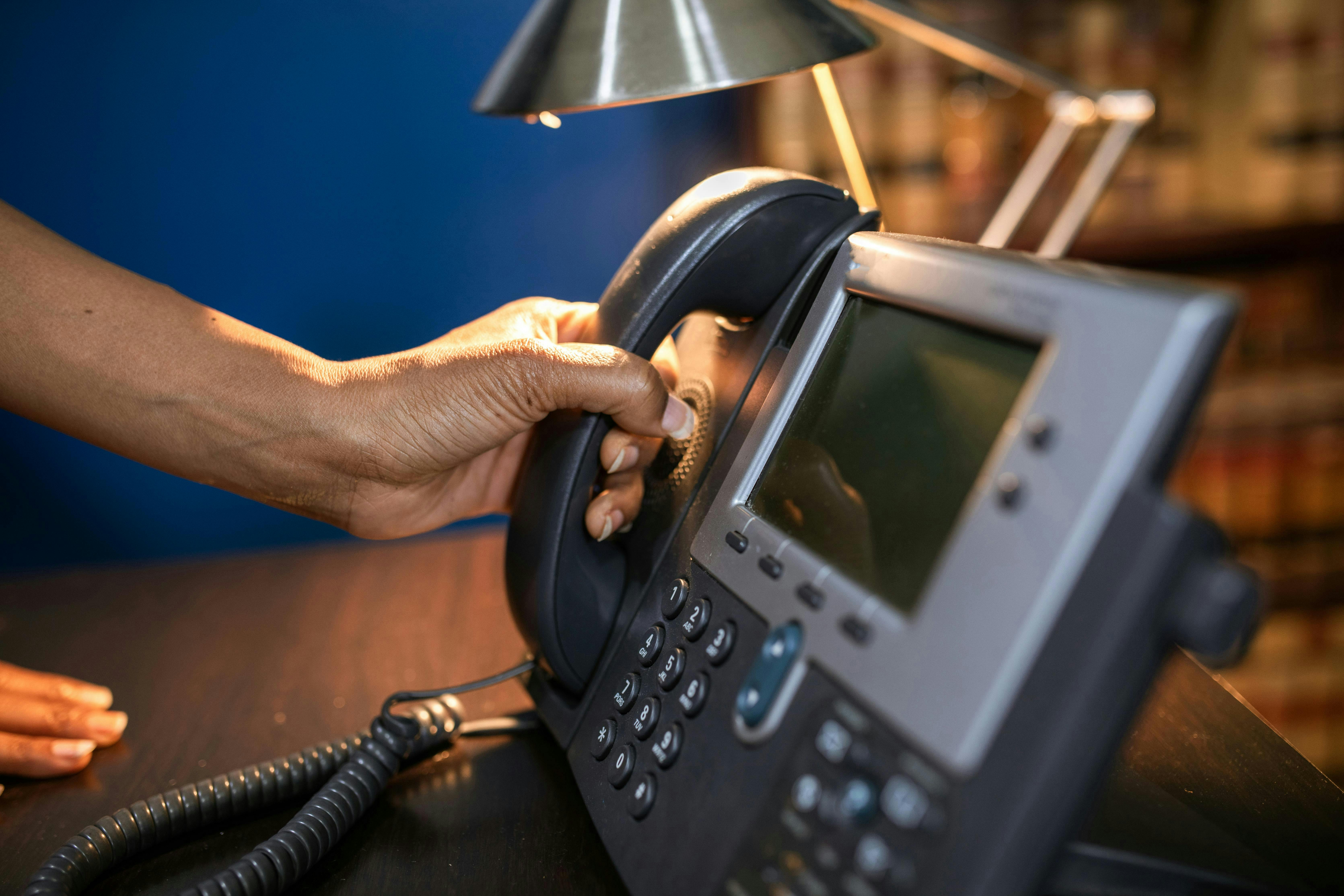 6a97f2ea793b2103080e02a8 Telephone