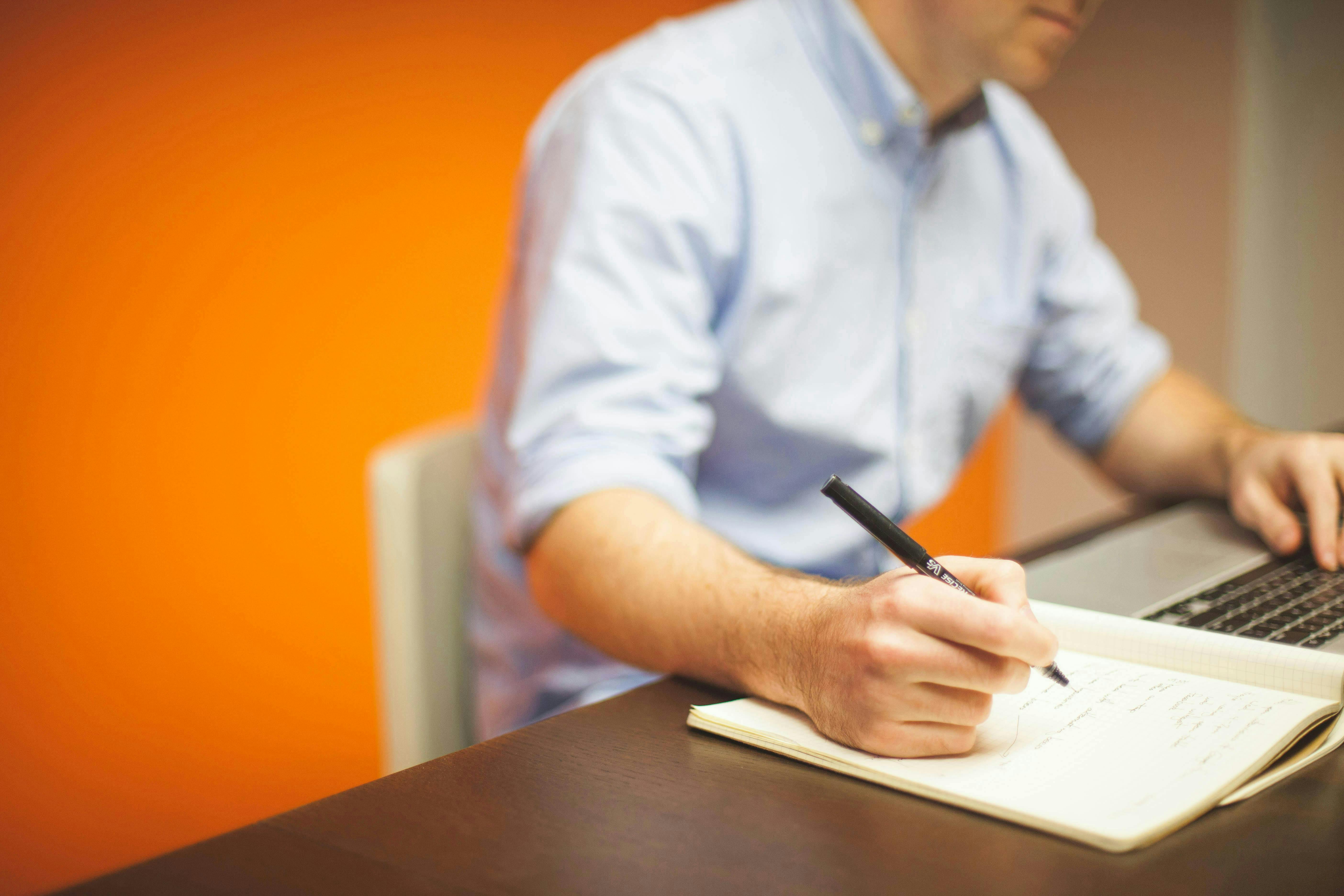 6accbdb5734f1278209f69e9 Pexelsstartupstockphotos7059